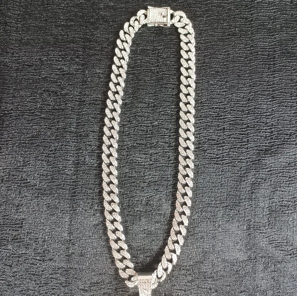 NFL Denver Broncos 20Inch Necklace Pendant Cuban Chain Link Football Jewelry - Picture 4 of 6